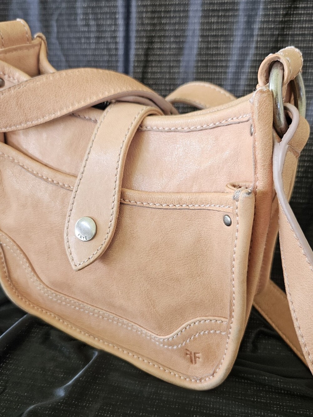 FRYE CROSSBODY HANDBAG, FRYE TAN LEATHER BAG - Picture 4 of 12